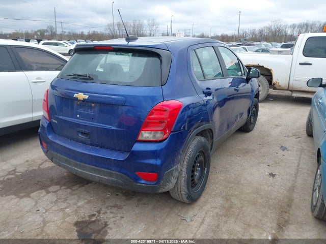 3GNCJKSB0HL177786 Chevrolet TRAX LS