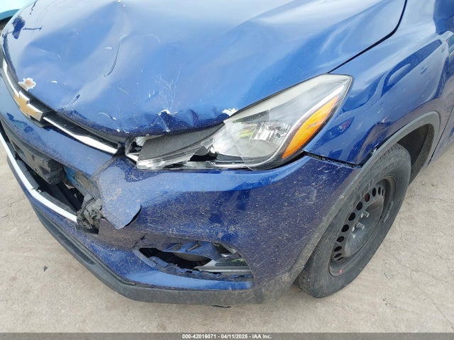 3GNCJKSB0HL177786 Chevrolet TRAX LS