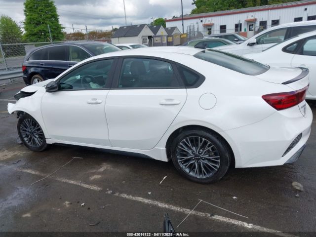 3KPF54AD5PE583428 KIA Forte Gt-line