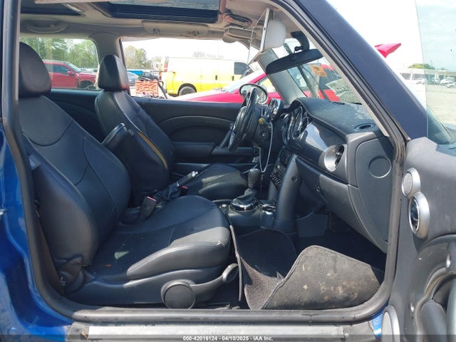 2006 MINI COOPER WMWRC33596TJ75357 Photo 4