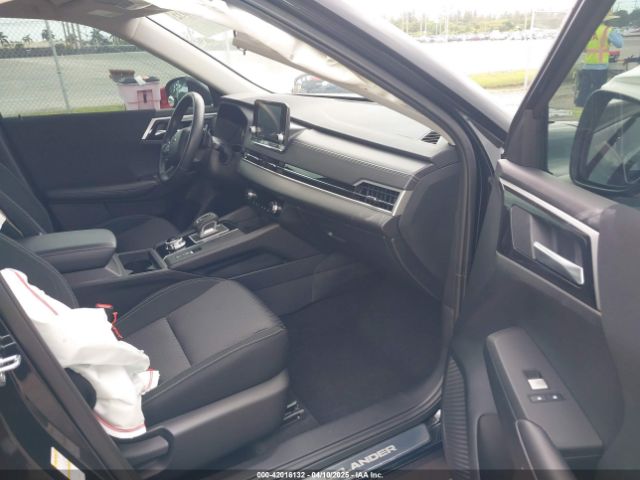 2024 MITSUBISHI OUTLANDER JA4J3UA80RZ067000 Photo 4