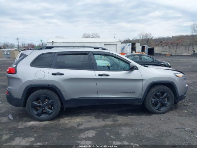 1C4PJMAB7HW566703 Jeep Cherokee Altitude 4x4