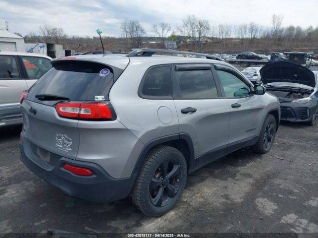 1C4PJMAB7HW566703 Jeep Cherokee Altitude 4x4