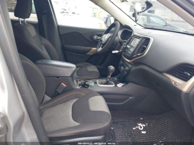 1C4PJMAB7HW566703 Jeep Cherokee Altitude 4x4