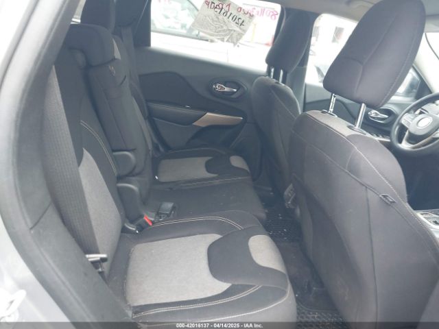 1C4PJMAB7HW566703 Jeep Cherokee Altitude 4x4