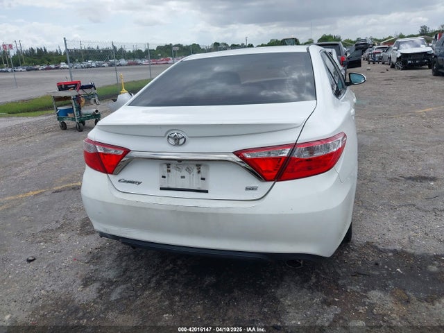 4T1BF1FK1HU734975 Toyota CAMRY SE