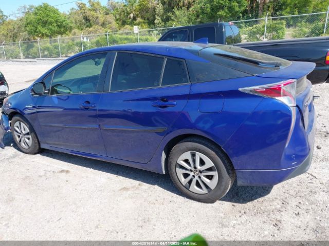 JTDKARFU3G3524286 Toyota Prius Three