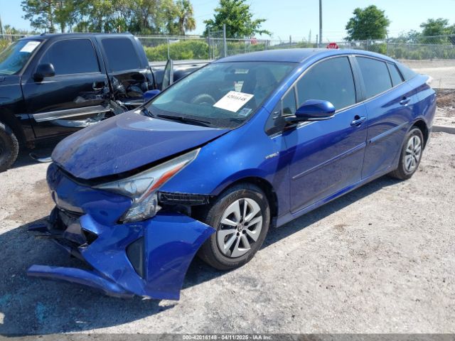 JTDKARFU3G3524286 Toyota Prius Three