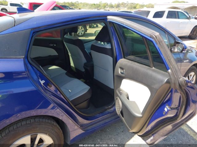 JTDKARFU3G3524286 Toyota Prius Three