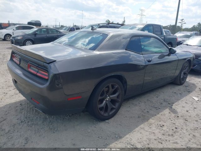 2C3CDZAG7JH132871 Dodge Challenger Sxt
