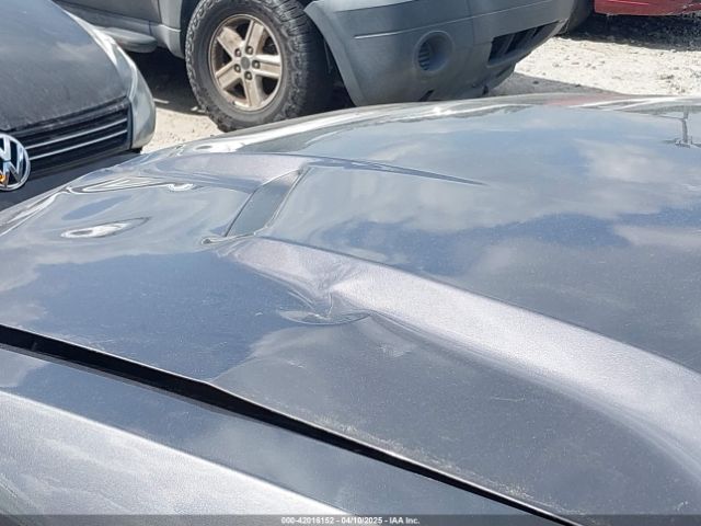 2C3CDZAG7JH132871 Dodge Challenger Sxt