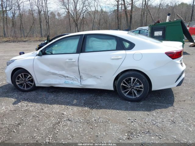 3KPF24AD8RE824488 KIA Forte Lxs