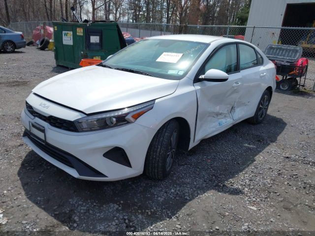 3KPF24AD8RE824488 KIA Forte Lxs