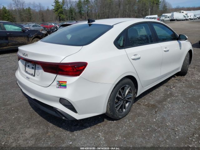 3KPF24AD8RE824488 KIA Forte Lxs