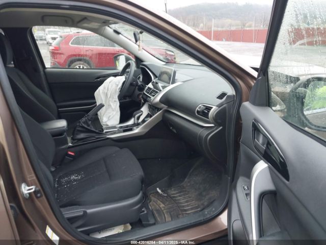 JA4AT4AA1JZ066378 Mitsubishi Eclipse Cross Le