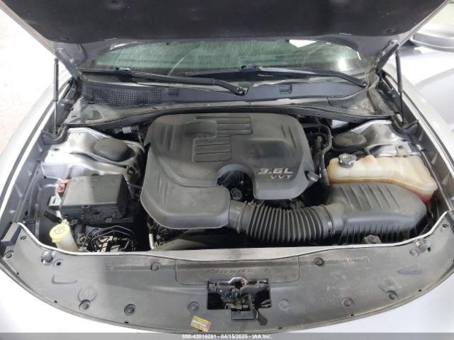 2C3CDXBG8JH174324 Dodge Charger Sxt Rwd