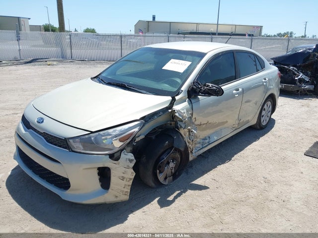 3KPA24AB2JE137858 KIA RIO S