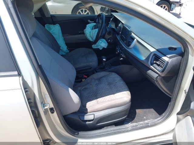 3KPA24AB2JE137858 KIA RIO S
