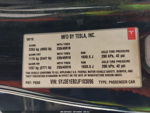 5YJ3E1EB2JF103096 Tesla Model 3 Long Range/performance