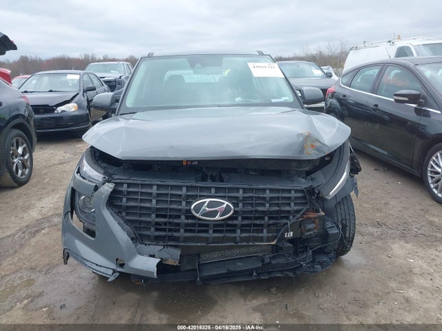 KMHRB8A3XMU066719 Hyundai Venue Se
