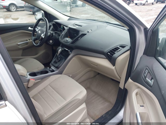 1FMCU9GX8GUB33192 Ford ESCAPE SE