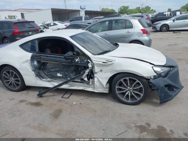 JF1ZNAA12H9701111 Toyota 86