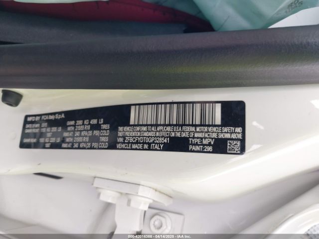 ZFBCFYDT0GP328541 Fiat 500x Lounge