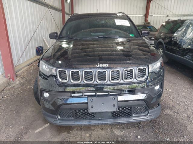 3C4NJDBNXRT101453 Jeep Compass Latitude 4x4