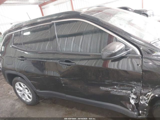 3C4NJDBNXRT101453 Jeep Compass Latitude 4x4