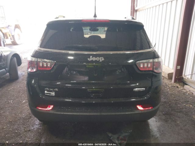 3C4NJDBNXRT101453 Jeep Compass Latitude 4x4