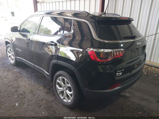 3C4NJDBNXRT101453 Jeep Compass Latitude 4x4