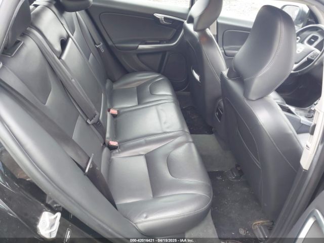 YV1612SK7G1308783 Volvo V60 T5 Premier