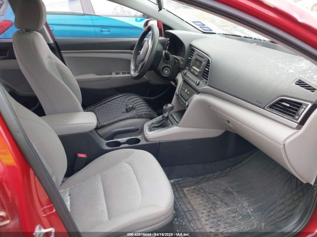 5NPD74LF8HH209490 Hyundai ELANTRA SE