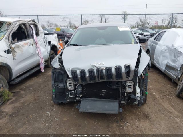 1C4PJMAB7GW276671 Jeep Cherokee Sport
