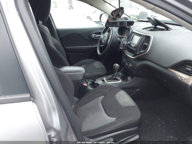 1C4PJMAB7GW276671 Jeep Cherokee Sport