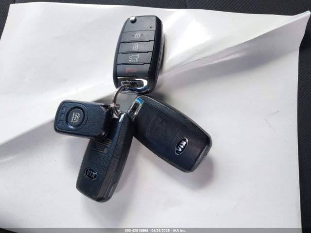 KNDJN2A28G7261430 KIA Soul !