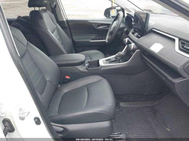 2T3A1RFV1RW479014 Toyota Rav4 Xle Premium
