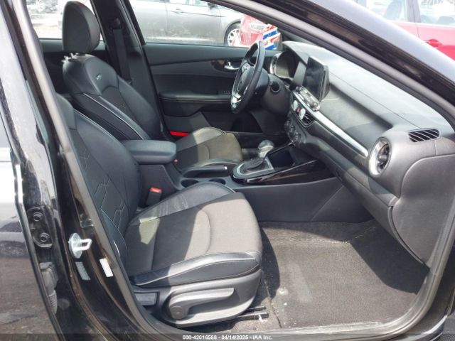 3KPF34AD9ME273882 KIA Forte Gt-line
