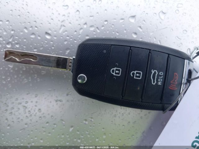 3KPA24AB9JE095186 KIA RIO S
