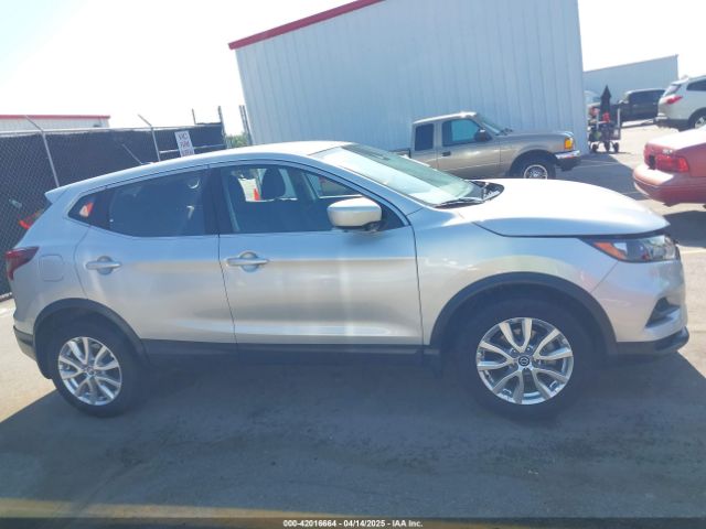 JN1BJ1AV0MW568647 Nissan Rogue Sport S Fwd Xtronic Cvt