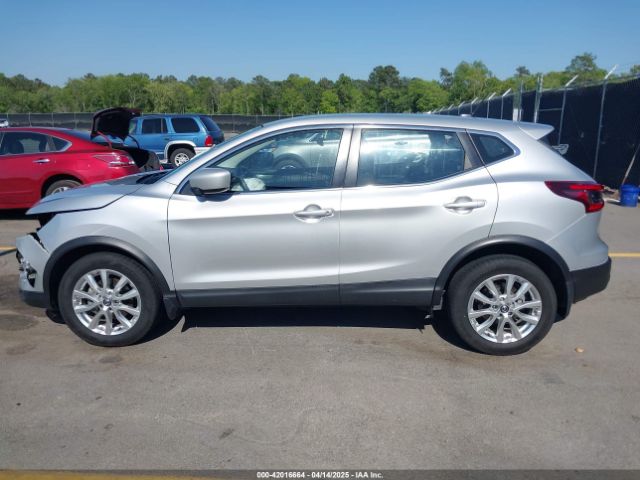 JN1BJ1AV0MW568647 Nissan Rogue Sport S Fwd Xtronic Cvt