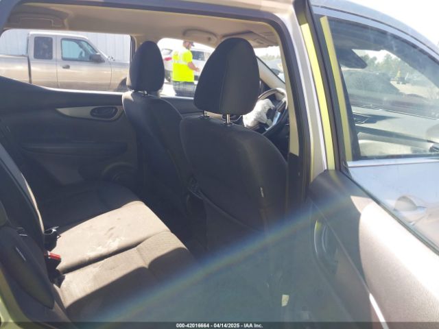 JN1BJ1AV0MW568647 Nissan Rogue Sport S Fwd Xtronic Cvt