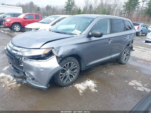 JA4AZ3A38JJ003545 Mitsubishi Outlander Es