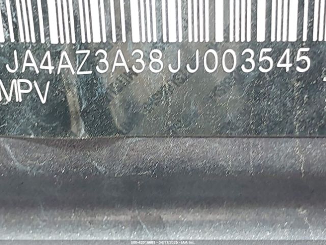 JA4AZ3A38JJ003545 Mitsubishi Outlander Es