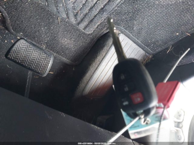 2T1BURHE1GC670299 Toyota COROLLA LE