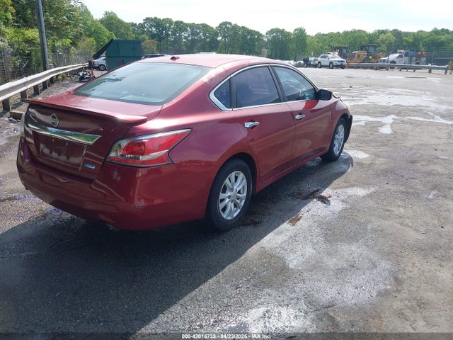 Nissan Altima 2.5 S 2014 1N4AL3AP8EN237120 Image 4
