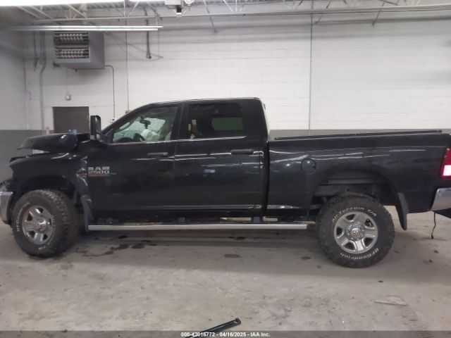 3C6UR5CL8JG206620 RAM 2500 Tradesman  4x4 6'4 Box