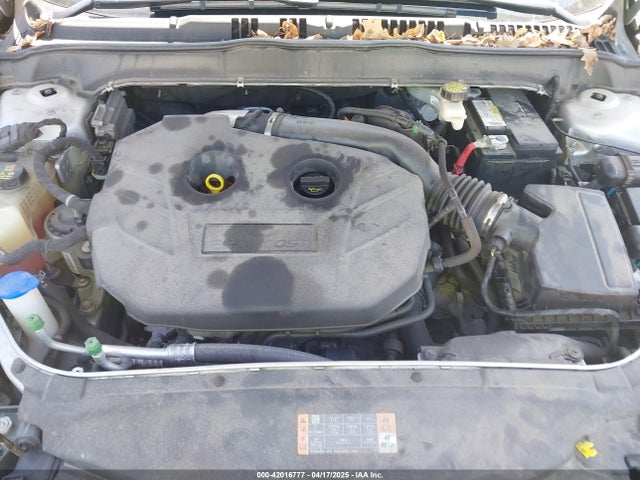 3FA6P0T92HR218443 Ford FUSION SE