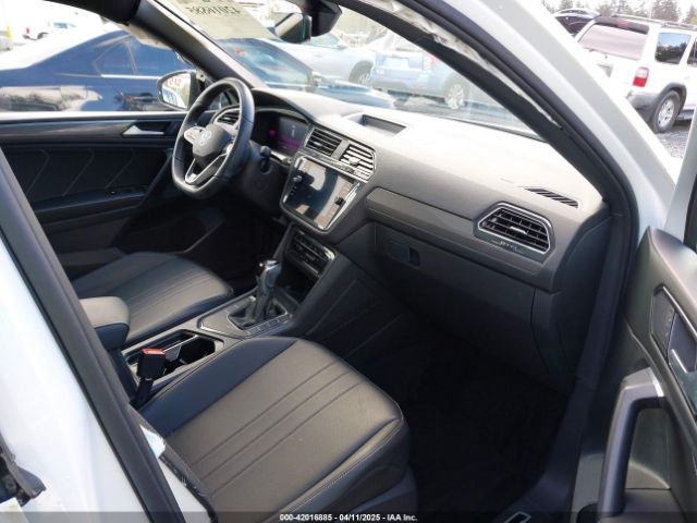 3VVCB7AX3PM014446 Volkswagen Tiguan 2.0t Se R-line Black