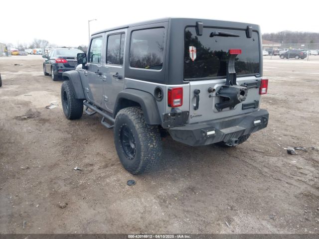 2013 JEEP WRANGLER UNLIMITED 1C4BJWFG7DL667083 Photo 2